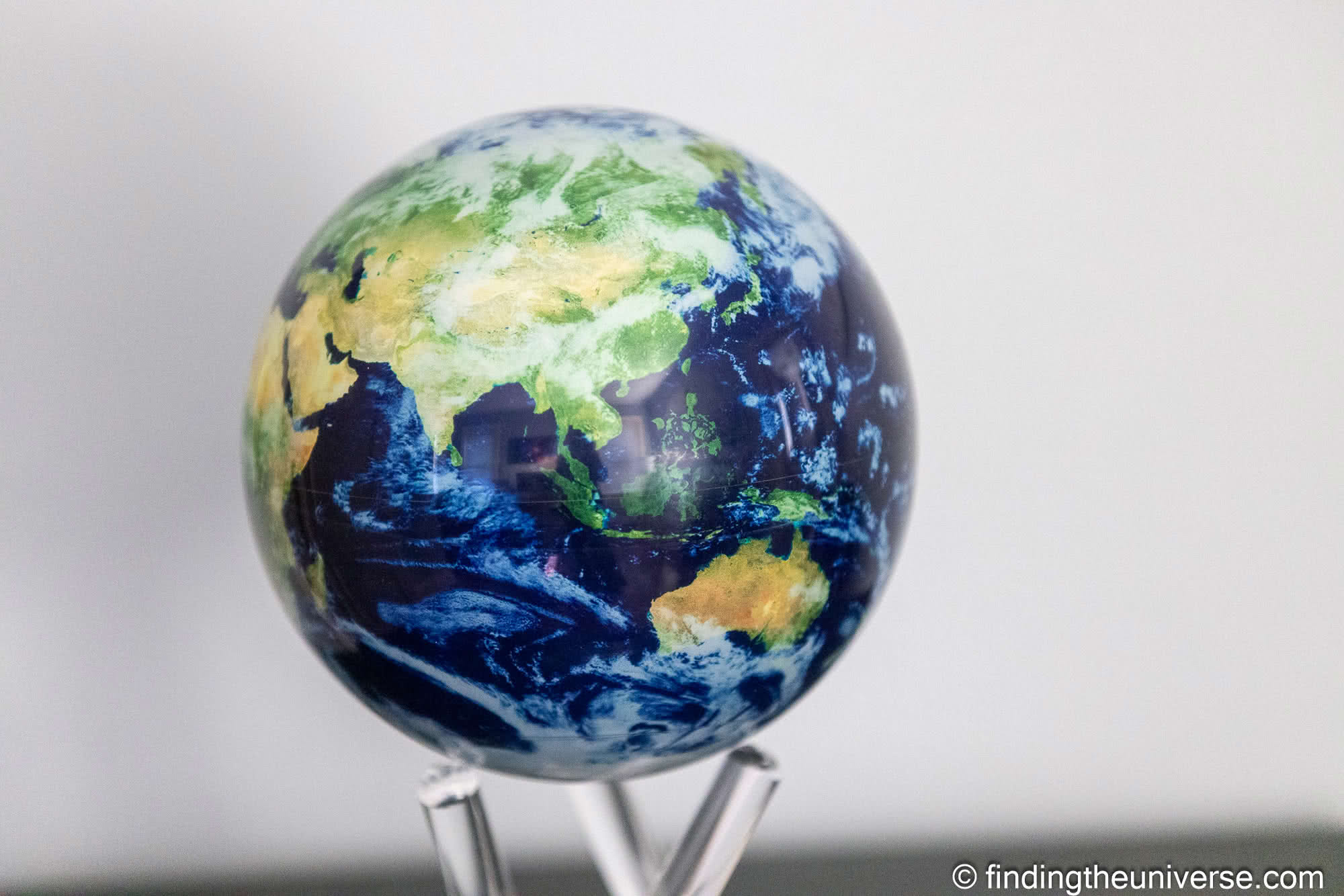 Mova Globe by Laurence Norah