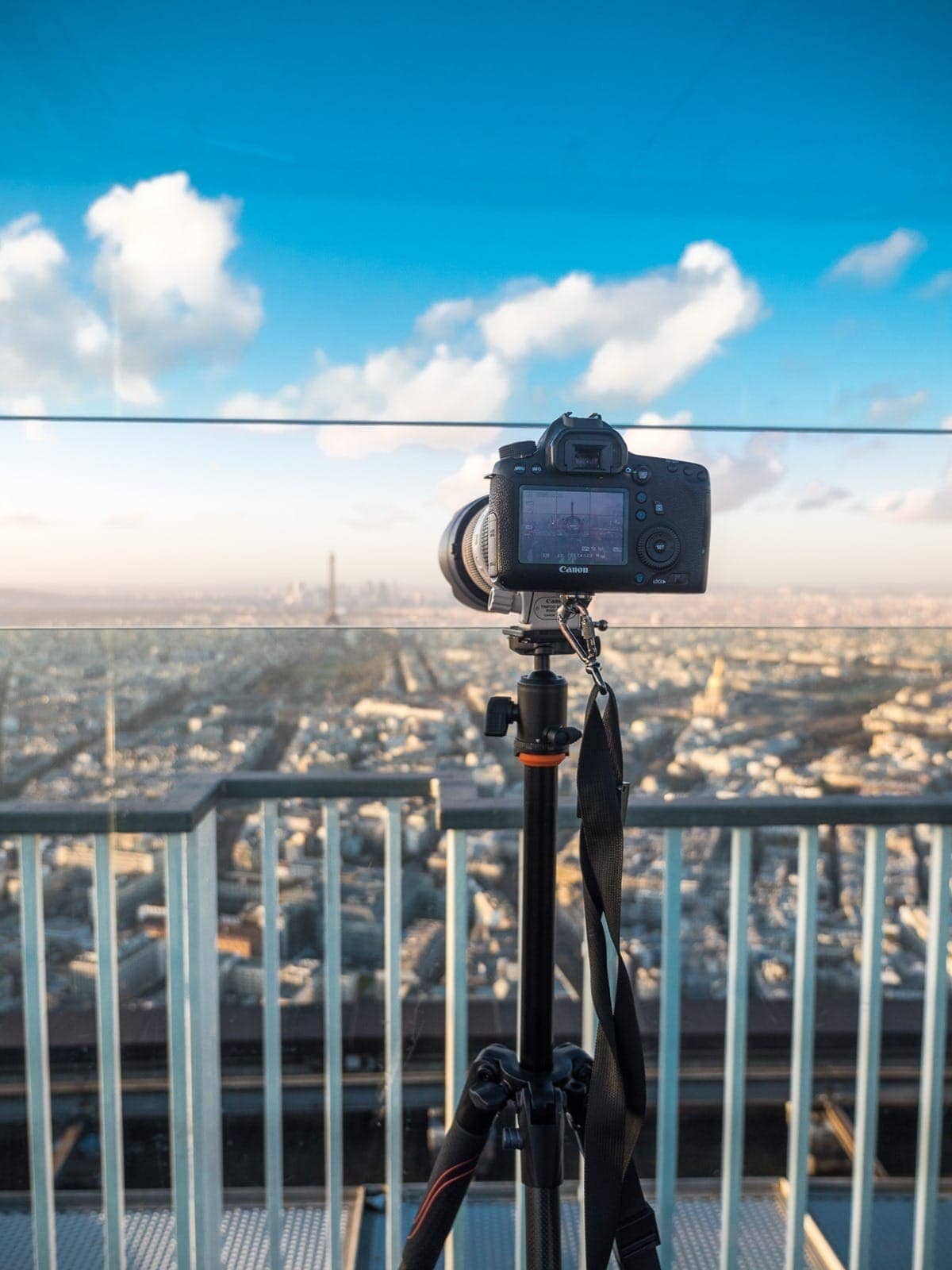 VEO252520tripod252520Montparnasse_by_Laurence252520Norah25255B325255D